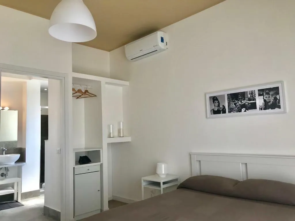 Hotel La Finestra Sull'Etna Motta SantʼAnastasia