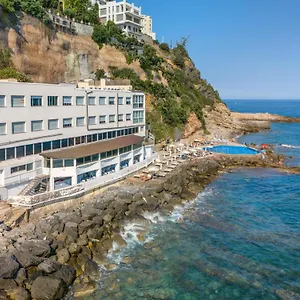 hotel-le-rocce-del-capo.hotelitalianriviera.com/